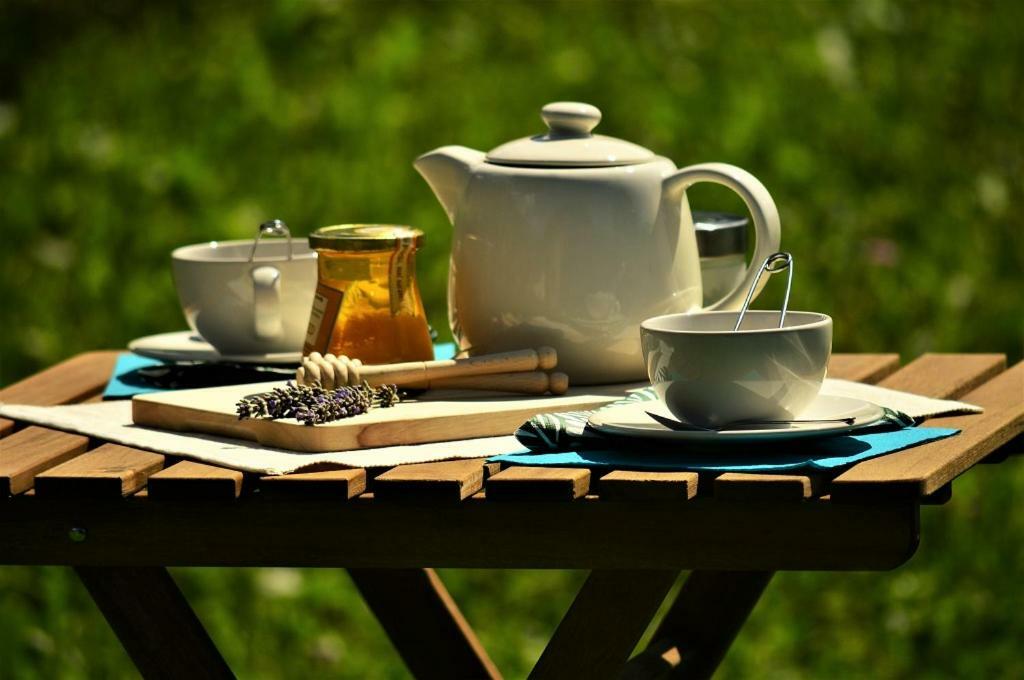Sleeping With The Bees Kozjak كوباريد المظهر الخارجي الصورة