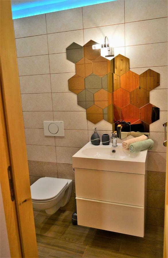 Sleeping With The Bees Kozjak كوباريد المظهر الخارجي الصورة